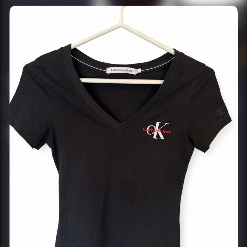Calvin Klein Jeans Black V-Neck Logo Short Sleeve Tee